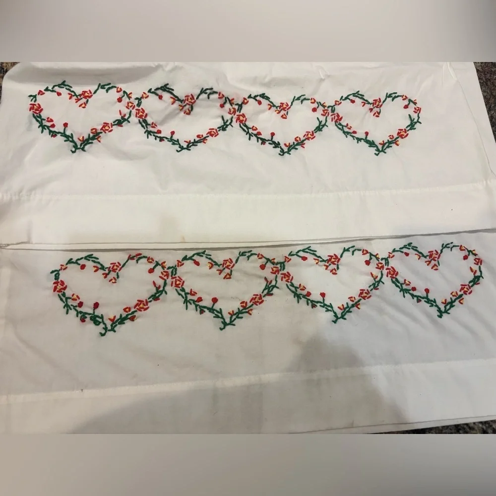 2 Vtg Cotton Hand Embroidered Heart Red Green Pillowcases 29” by 20”